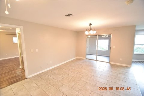 Villa ou maison à louer à Largo, Floride: 3 chambres, 228.63 m2 № 2197108 - photo 8