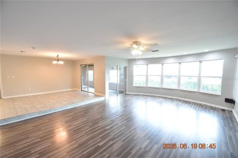 Villa ou maison à louer à Largo, Floride: 3 chambres, 228.63 m2 № 2197108 - photo 5