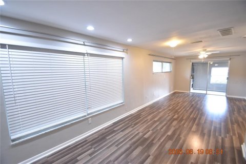 Villa ou maison à louer à Largo, Floride: 3 chambres, 228.63 m2 № 2197108 - photo 22