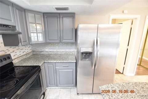 Villa ou maison à louer à Largo, Floride: 3 chambres, 228.63 m2 № 2197108 - photo 14