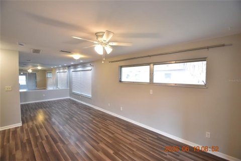 Villa ou maison à louer à Largo, Floride: 3 chambres, 228.63 m2 № 2197108 - photo 25