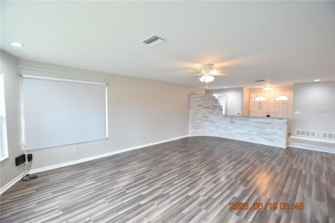 Villa ou maison à louer à Largo, Floride: 3 chambres, 228.63 m2 № 2197108 - photo 7