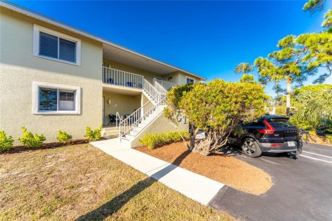 Condo in Englewood, Florida, 2 bedrooms  № 2097712 - photo 26