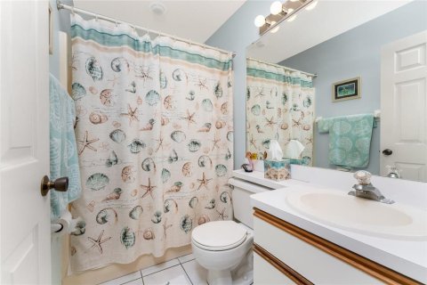 Condo in Englewood, Florida, 2 bedrooms  № 2097712 - photo 19