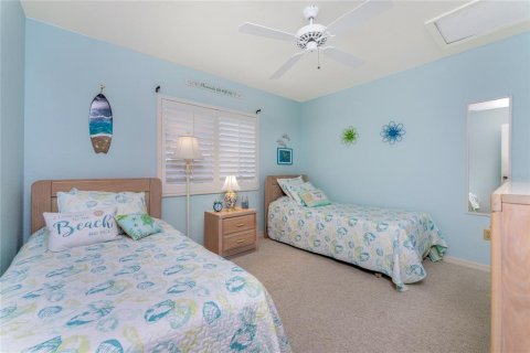 Condo in Englewood, Florida, 2 bedrooms  № 2097712 - photo 17