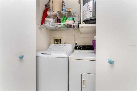 Condo in Englewood, Florida, 2 bedrooms  № 2097712 - photo 20