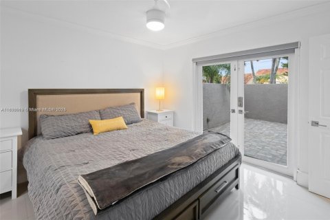 Townhouse in Hialeah, Florida 3 bedrooms, 183.95 sq.m. № 1775967 - photo 4