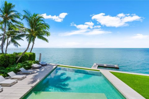 House in Key Biscayne, Florida 6 bedrooms, 761.98 sq.m. № 2015665