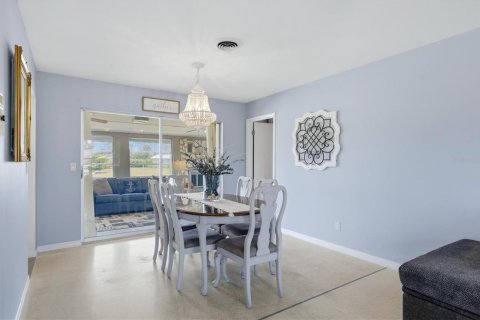 Villa ou maison à vendre à Englewood, Floride: 2 chambres, 151.8 m2 № 2208729 - photo 11