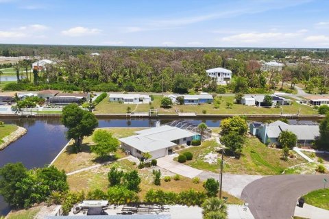 Villa ou maison à vendre à Englewood, Floride: 2 chambres, 151.8 m2 № 2208729 - photo 3
