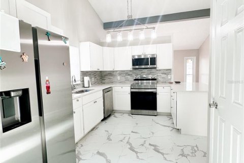 House in Winter Haven, Florida 2 bedrooms, 96.9 sq.m. № 1642915 - photo 6