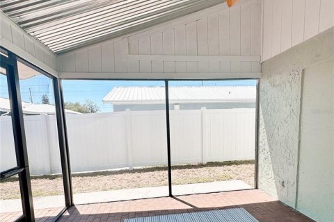 House in Winter Haven, Florida 2 bedrooms, 96.9 sq.m. № 1642915 - photo 21