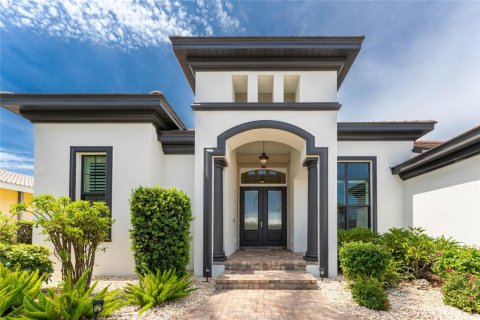 Villa ou maison à vendre à Punta Gorda, Floride: 4 chambres, 238.48 m2 № 2097878 - photo 2