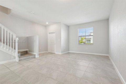 Townhouse in Homestead, Florida 3 bedrooms, 143.53 sq.m. № 1712038 - photo 4