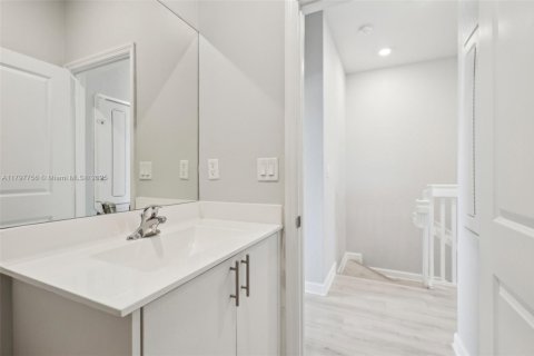 Townhouse in Homestead, Florida 3 bedrooms, 143.53 sq.m. № 1712038 - photo 27