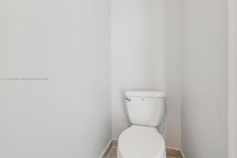 Townhouse in Homestead, Florida 3 bedrooms, 143.53 sq.m. № 1712038 - photo 16