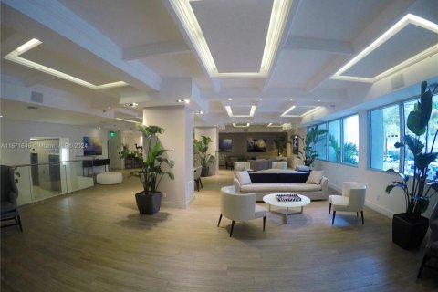 Copropriété à louer à Miami Beach, Floride: 50.63 m2 № 1986730 - photo 2