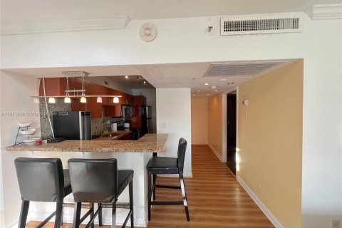 Copropriété à louer à Miami Beach, Floride: 50.63 m2 № 1986730 - photo 12