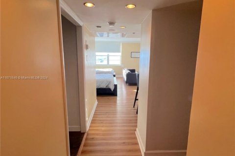 Copropriété à louer à Miami Beach, Floride: 50.63 m2 № 1986730 - photo 8