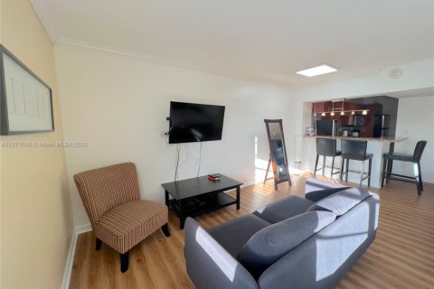 Copropriété à louer à Miami Beach, Floride: 50.63 m2 № 1986730 - photo 6