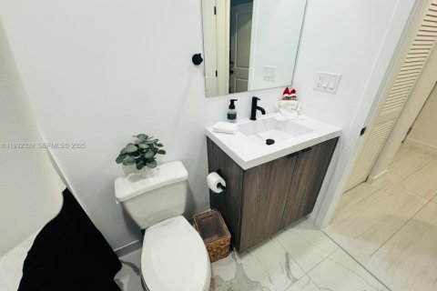 Снять в аренду виллу или дом в Флорида-Сити, Флорида 5 спален, 168.15м2, № 1990569 - фото 7