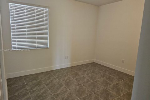 Casa en alquiler en Ave Maria, Florida, 3 dormitorios, 160.35 m2 № 2012258 - foto 10