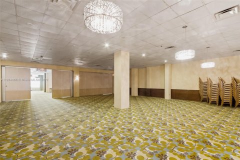 Condo in Sunny Isles Beach, Florida  № 1859698 - photo 22