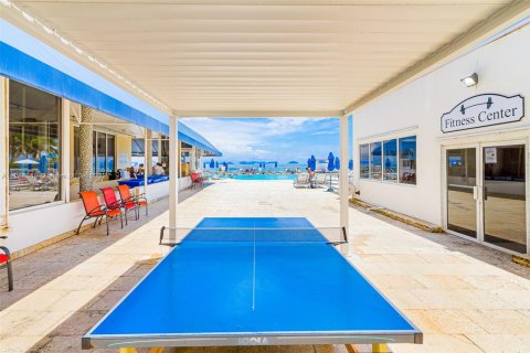 Condo in Sunny Isles Beach, Florida  № 1859698 - photo 28