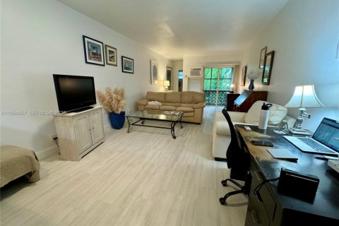 Condo in Coral Gables, Florida № 2026099 - photo 7