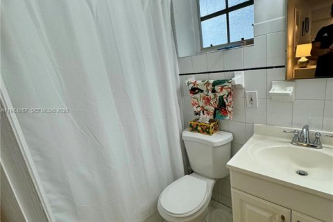 Condo in Coral Gables, Florida № 2026099 - photo 10