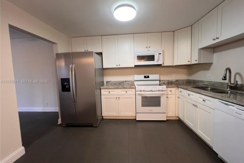 Adosado en alquiler en Davie, Florida, 2 dormitorios, 128.21 m2 № 2168380 - foto 16