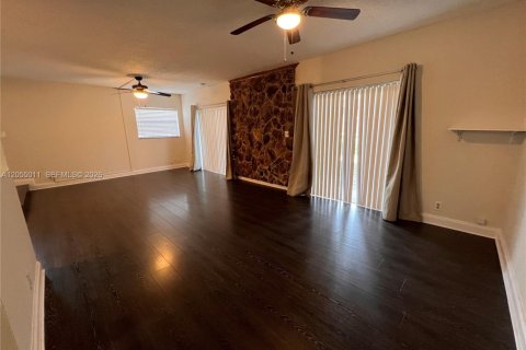 Adosado en alquiler en Davie, Florida, 2 dormitorios, 128.21 m2 № 2168380 - foto 13