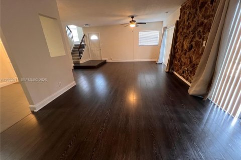 Adosado en alquiler en Davie, Florida, 2 dormitorios, 128.21 m2 № 2168380 - foto 12