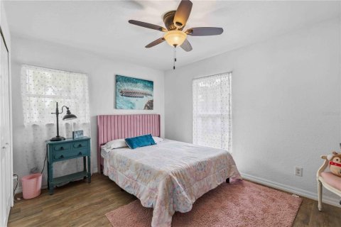 House in North Port, Florida 3 bedrooms, 141.49 sq.m. № 2237065 - photo 27