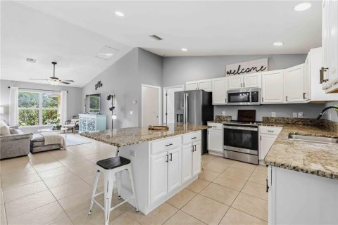 House in North Port, Florida 3 bedrooms, 141.49 sq.m. № 2237065 - photo 11