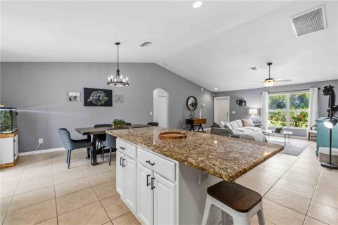 House in North Port, Florida 3 bedrooms, 141.49 sq.m. № 2237065 - photo 13