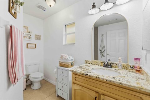 House in North Port, Florida 3 bedrooms, 141.49 sq.m. № 2237065 - photo 25