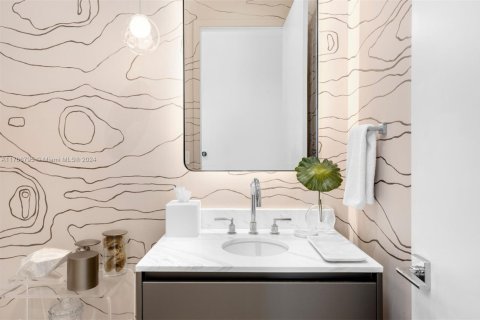 Copropriété à vendre à Miami, Floride: 4 chambres, 312.62 m2 № 1934960 - photo 17