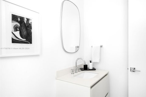 Copropriété à vendre à Miami, Floride: 4 chambres, 312.62 m2 № 1934960 - photo 19