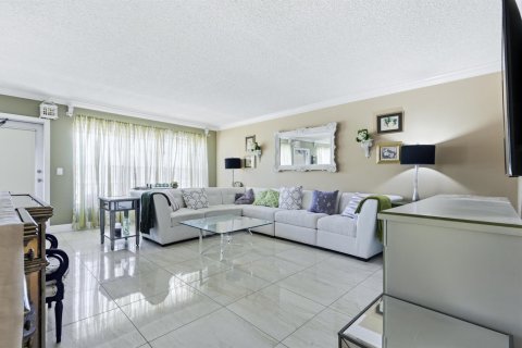 Copropriété à vendre à West Palm Beach, Floride: 2 chambres, 98.66 m2 № 2175904 - photo 3