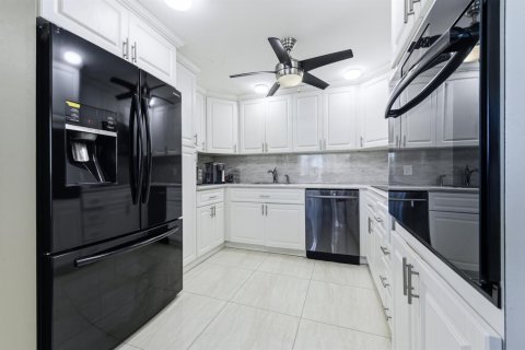 Copropriété à vendre à West Palm Beach, Floride: 2 chambres, 98.66 m2 № 2175904 - photo 8