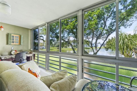 Copropriété à vendre à West Palm Beach, Floride: 2 chambres, 98.66 m2 № 2175904 - photo 19