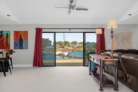 House in Palm Coast, Florida 3 bedrooms, 206.8 sq.m. № 1734700 - photo 21
