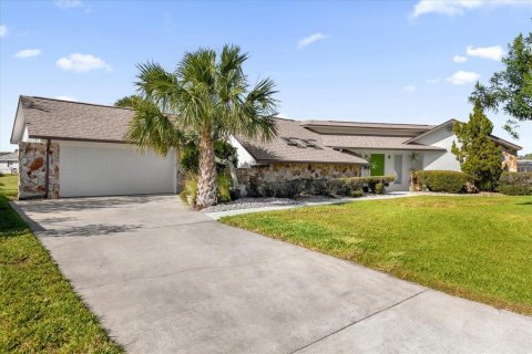 House in Palm Coast, Florida 3 bedrooms, 206.8 sq.m. № 1734700 - photo 8