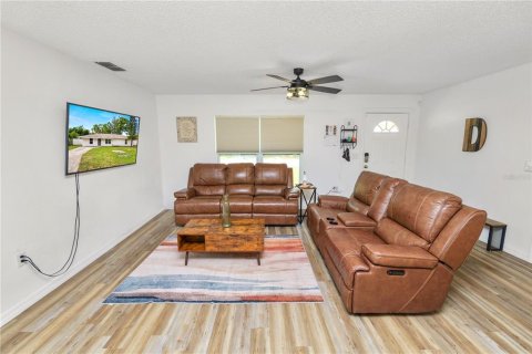 Casa en venta en Lakeland, Florida, 3 dormitorios, 137.03 m2 № 1608998 - foto 5