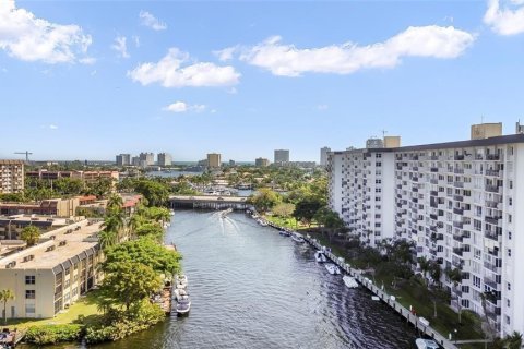 Купить кондоминиум в Помпано-Бич, Флорида 3 комнаты, 112.41м2, № 2086690 - фото 2