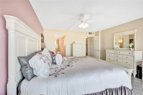 Купить кондоминиум в Помпано-Бич, Флорида 3 комнаты, 112.41м2, № 2086690 - фото 24