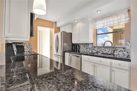Купить кондоминиум в Помпано-Бич, Флорида 3 комнаты, 112.41м2, № 2086690 - фото 14