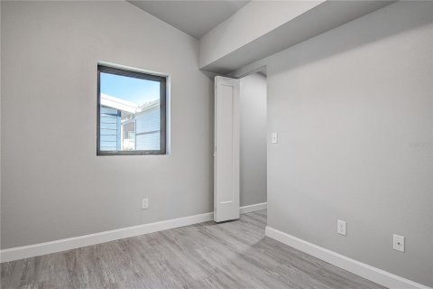 House in Pinellas Park, Florida 2 bedrooms, 91.97 sq.m. № 1626883 - photo 21