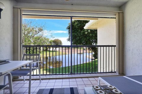 Condo in Boynton Beach, Florida, 2 bedrooms № 2248383 - photo 14